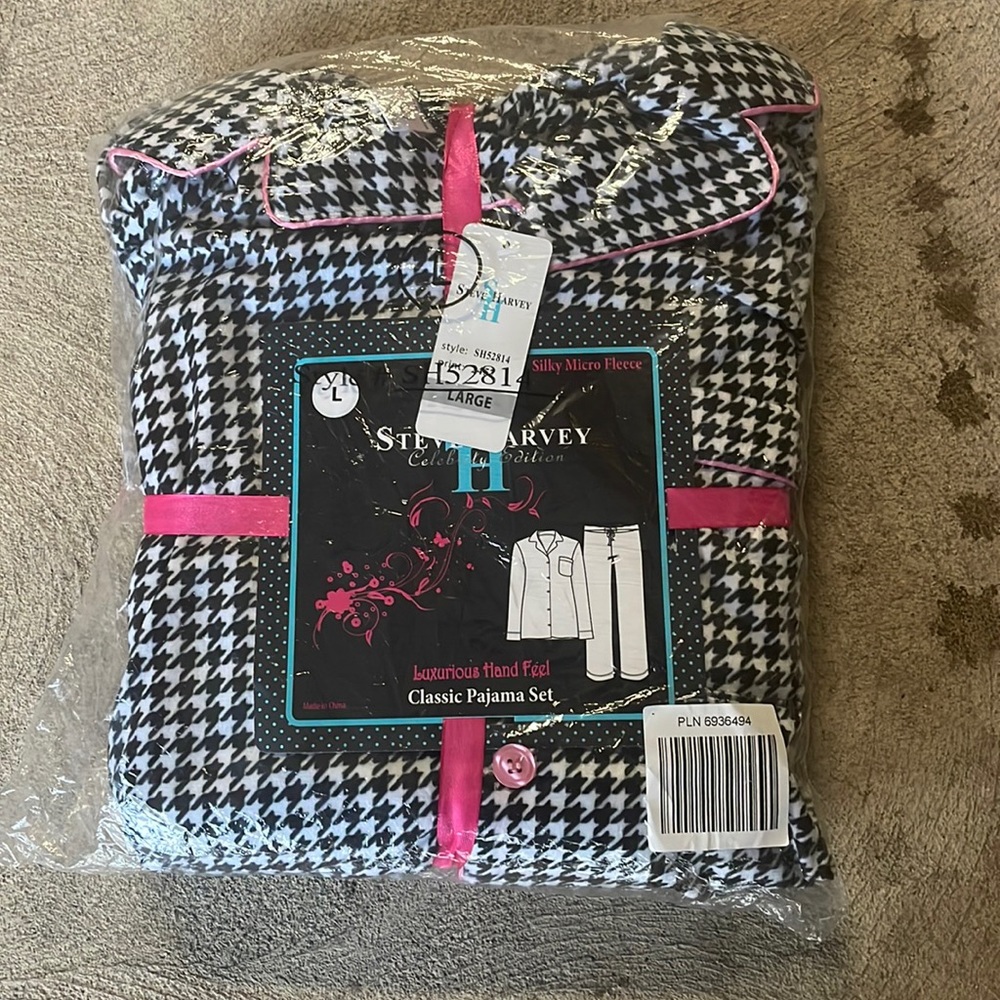 Steve Harvey Celebrity Edition Classic Pajama Set